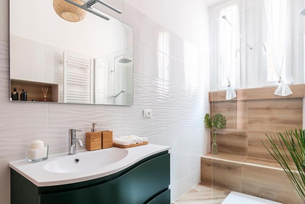 New Jungle & Charming Flat - Zona De Angeli Apartment Milano Ngoại thất bức ảnh